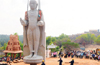 32 feet tall monolithic statue of Saint Madhwacharya being installed at Kunjarugiri